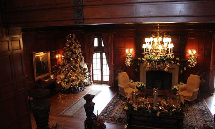 ourWindsor.ca: Photo Gallery: Willistead Manor at Christmas