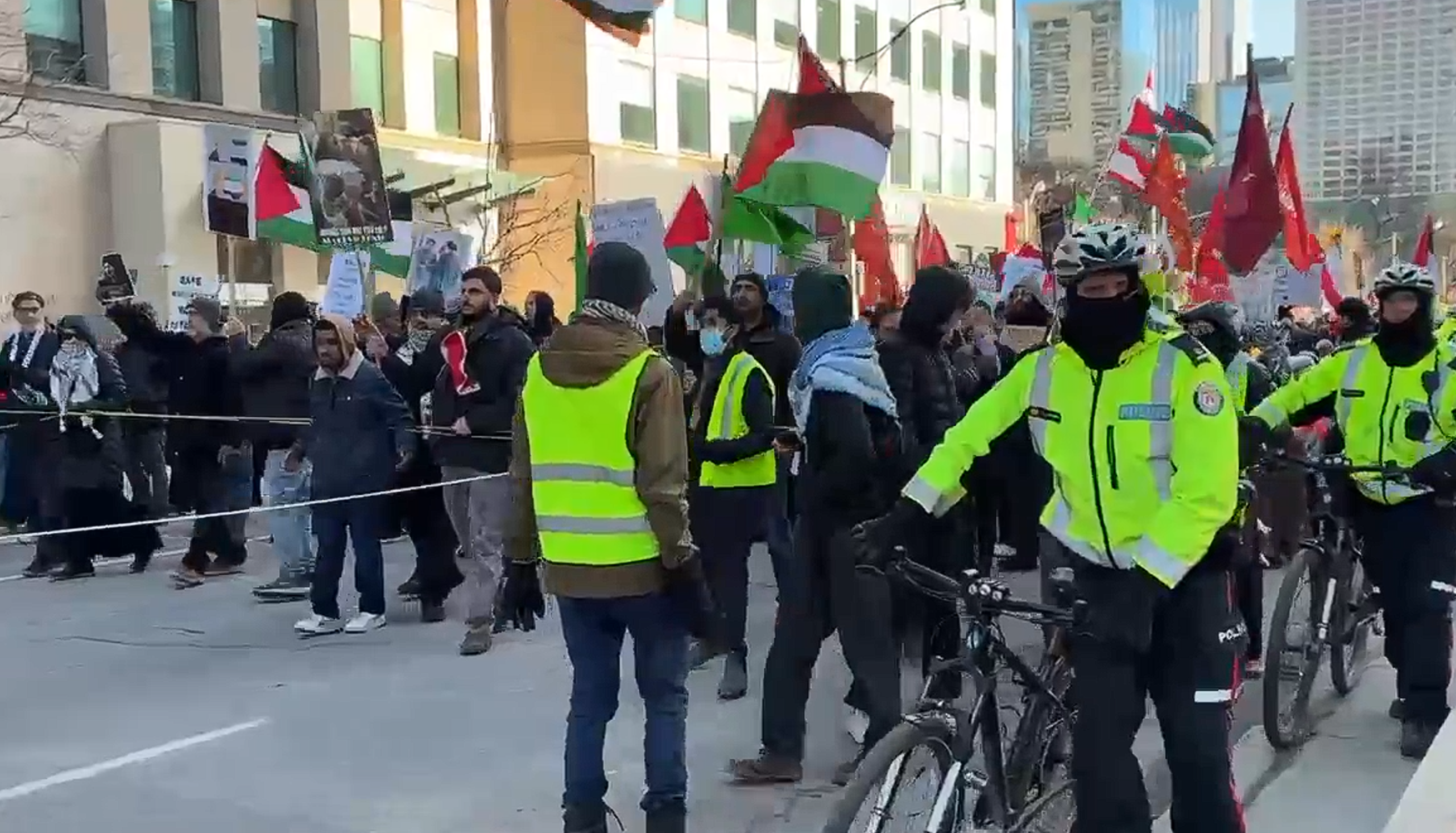 2026 Al Quds Day attendees escorted by Toronto Police (Joe Warmington X)